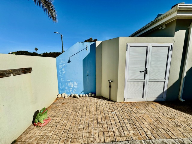 3 Bedroom Property for Sale in Stilbaai Wes Western Cape